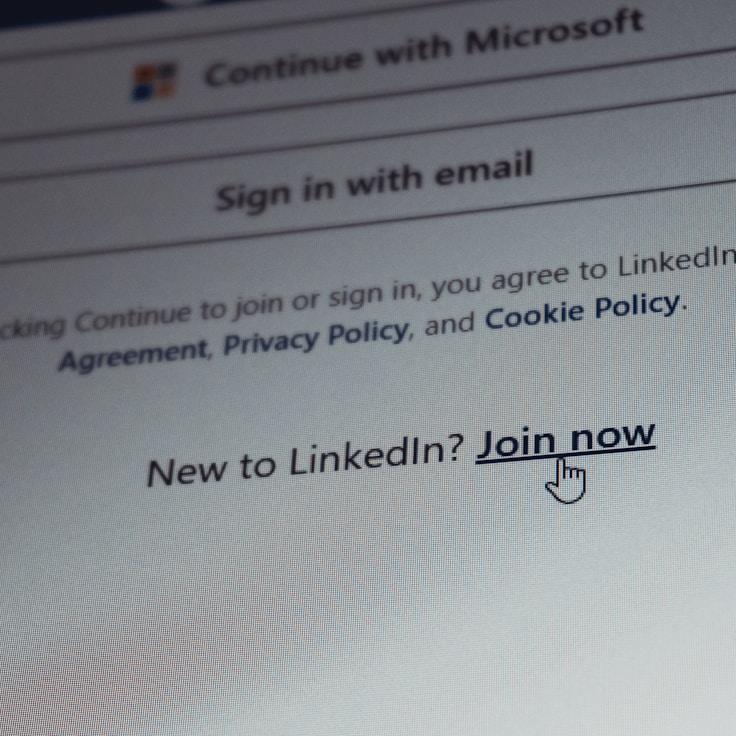 Collaborative mobile app development workflow